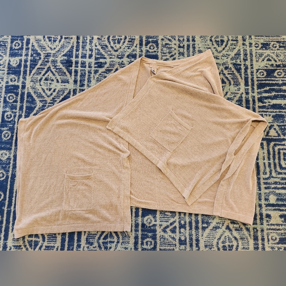 BAREFOOT DREAMS Kimono Cardigan ONE SIZE PLUS (worn 1x) - Picture 11 of 11